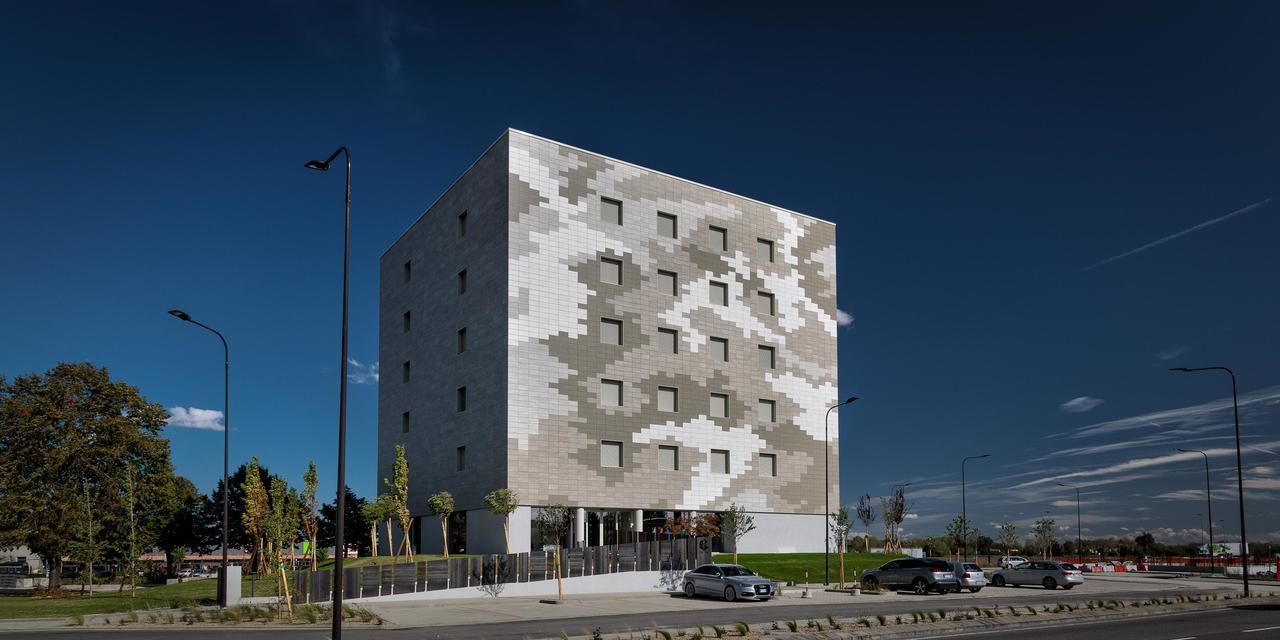 Hotel The Cube Fidenza Dış mekan fotoğraf