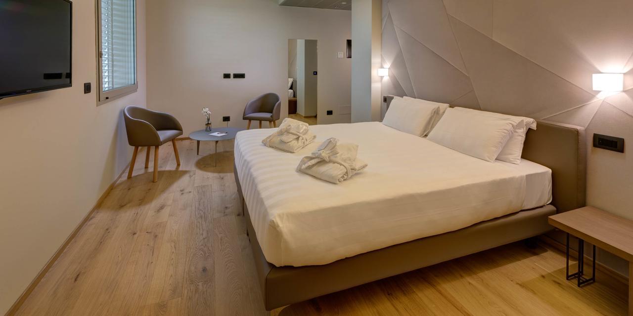 Hotel The Cube Fidenza Dış mekan fotoğraf
