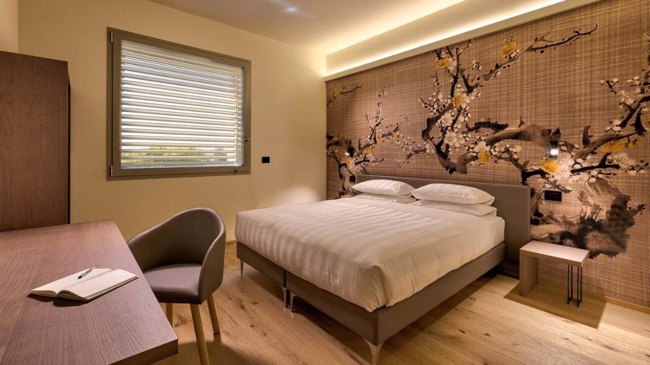 Hotel The Cube Fidenza Dış mekan fotoğraf
