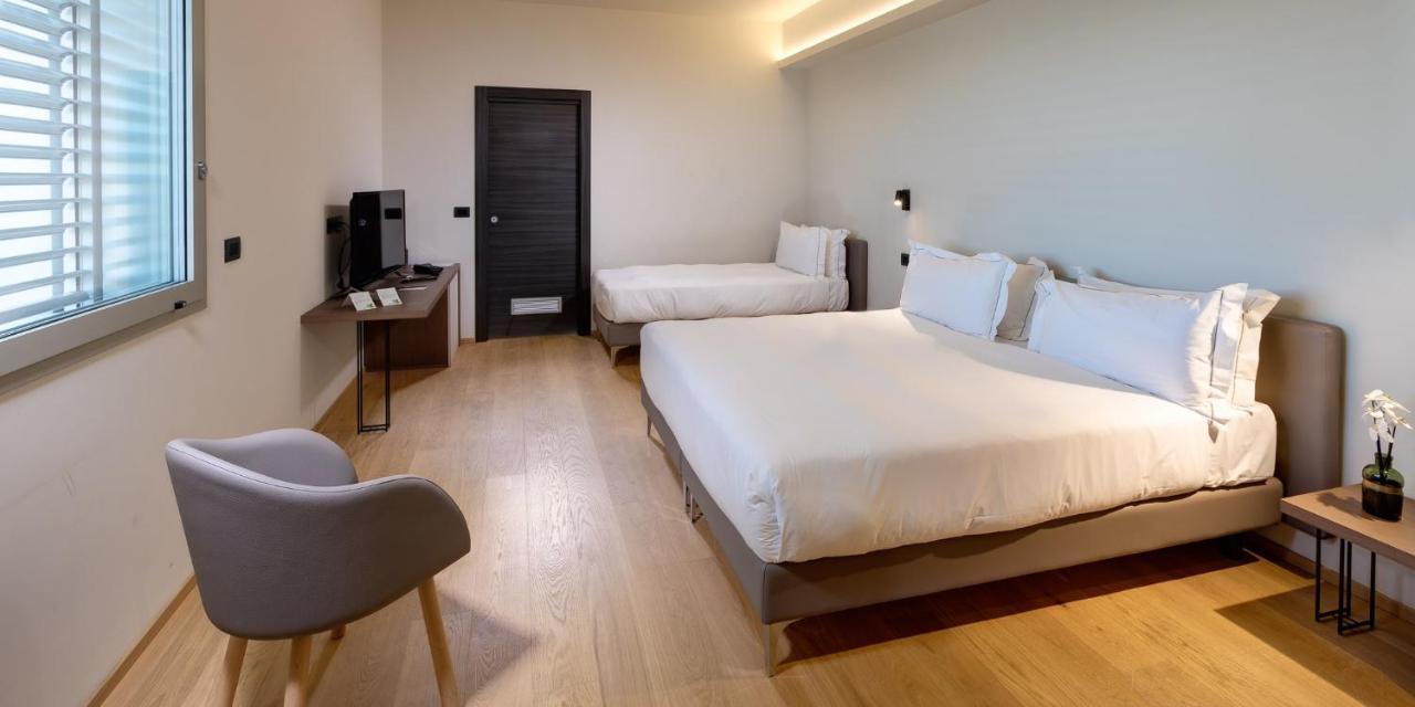 Hotel The Cube Fidenza Dış mekan fotoğraf